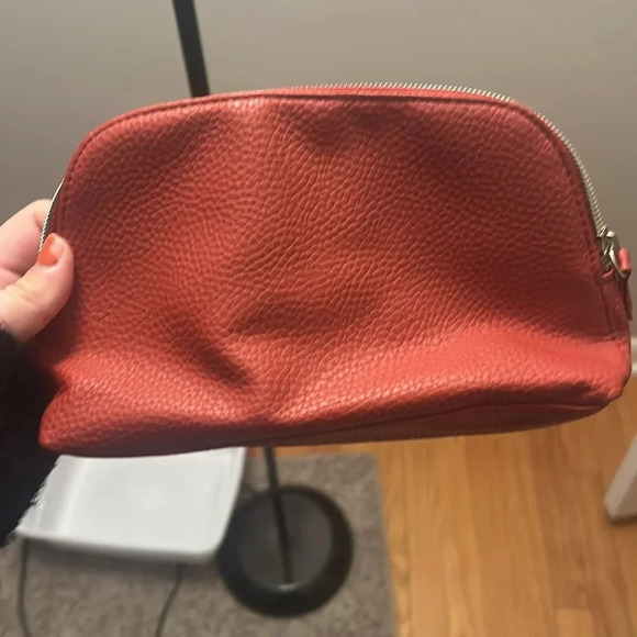 NWOT Laura mercier makeup pouch - Picture 2 of 3